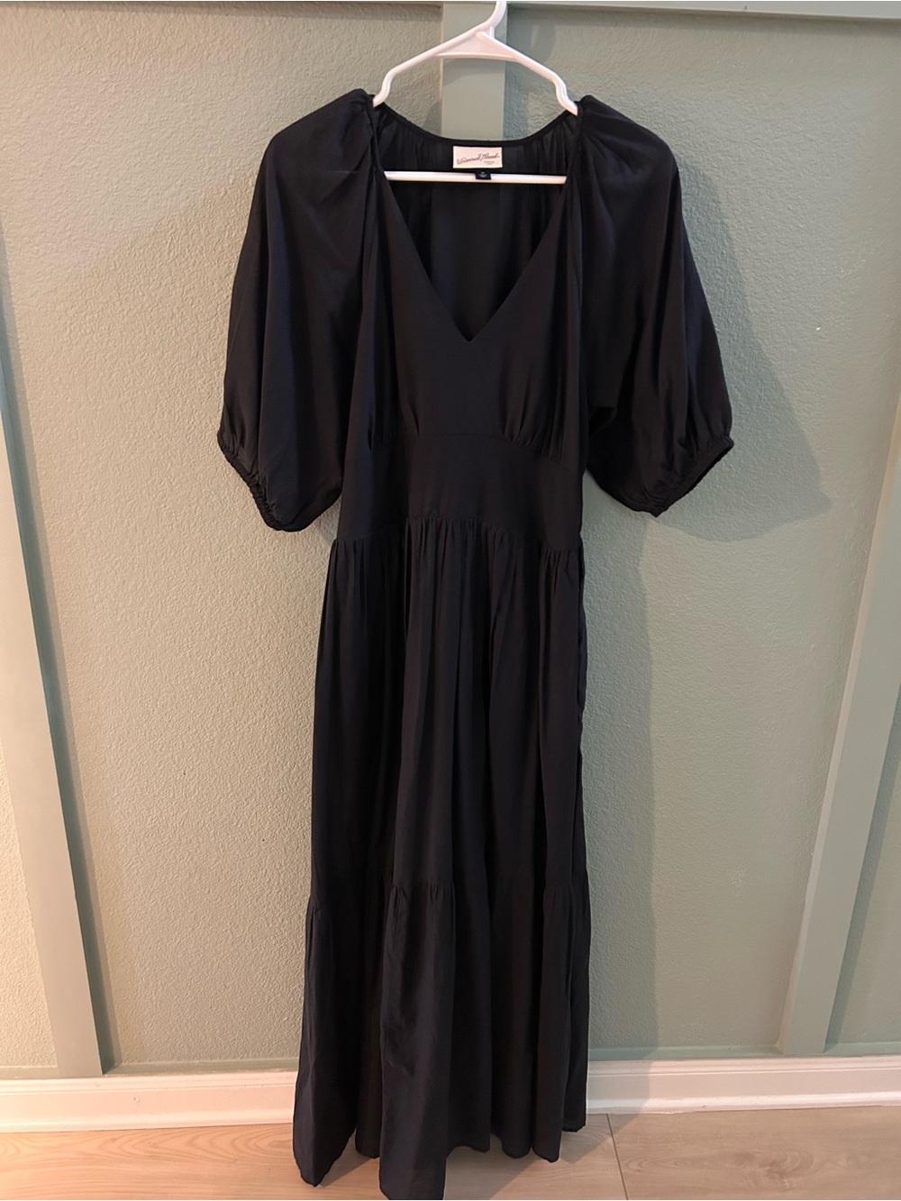 Universal thread black maxi tiered dress Medium